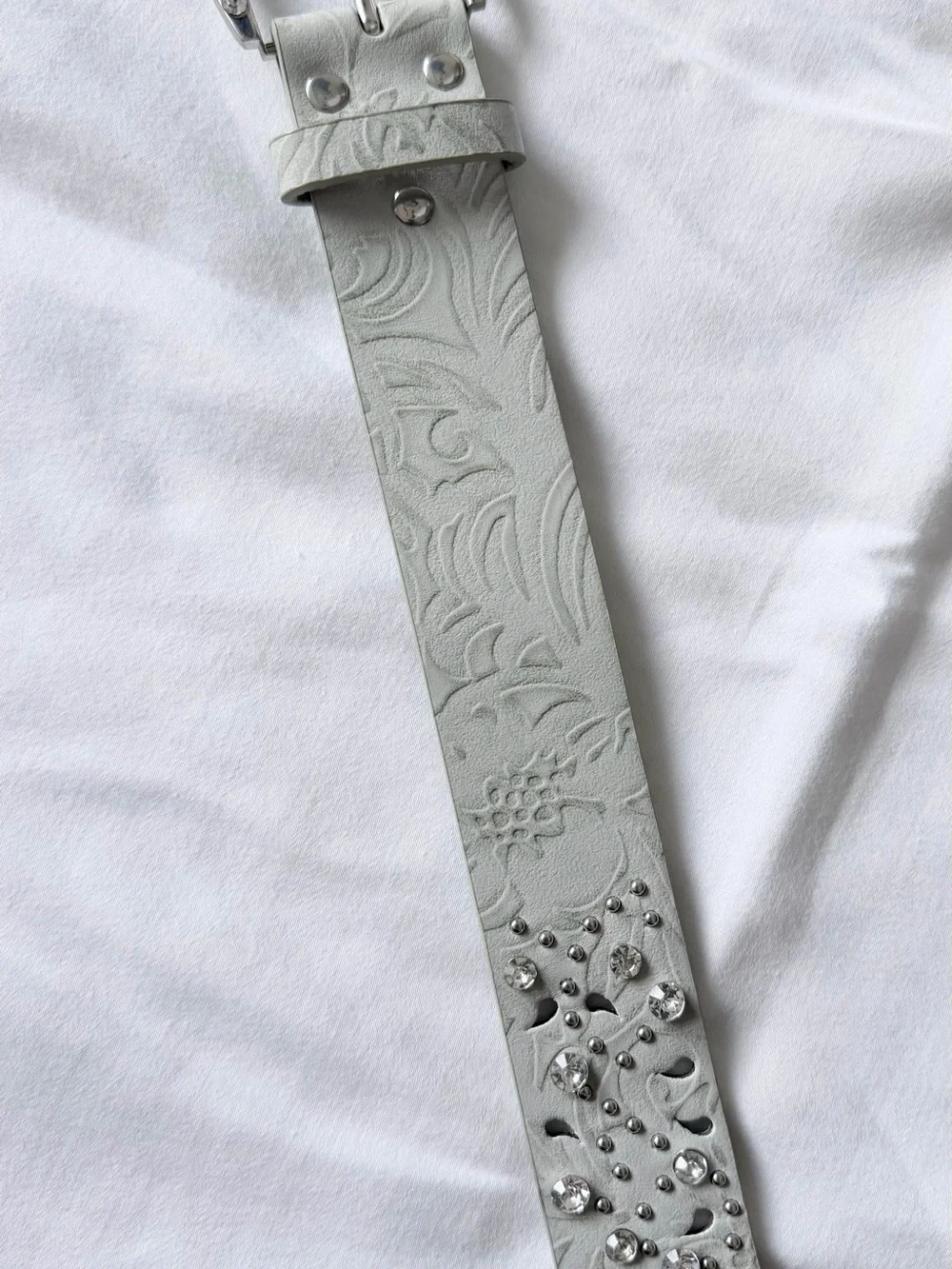 NWT BKE  Light Gray Rhinestone Studded Western Belt Size Small